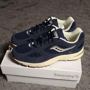 Saucony Men's Navy and Cream Sneakers